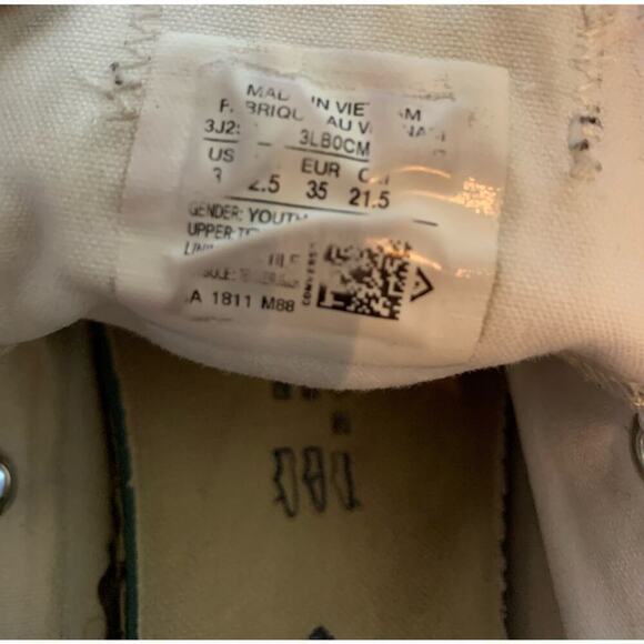 Converse All Star white lace up sneakers Youth size 3 - Picture 10 of 10